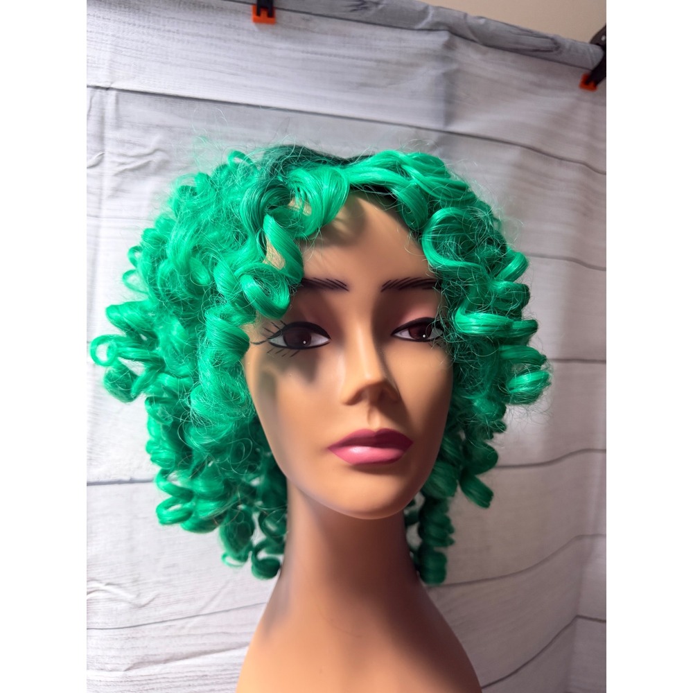 Green curly Synthetic wig